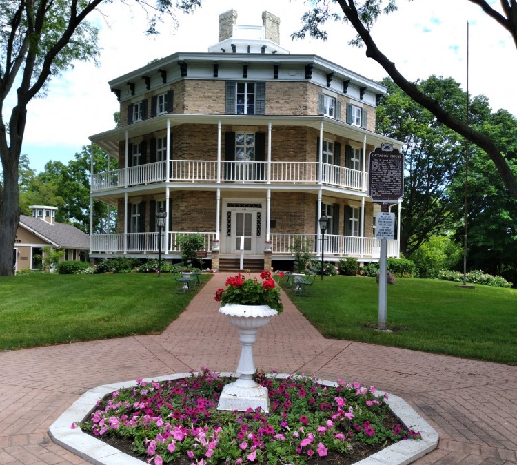 octagon-house-museum-photo